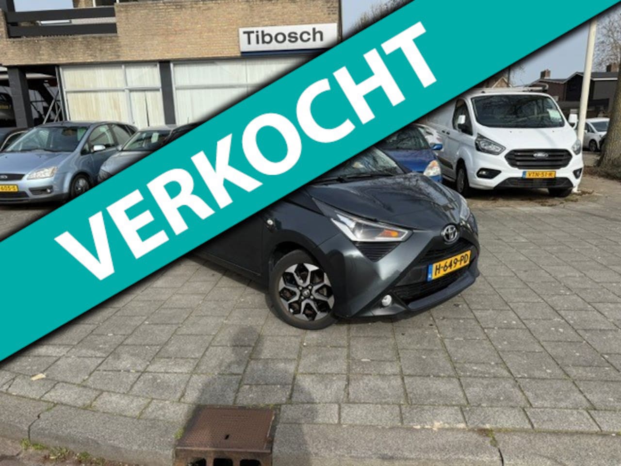 Toyota Aygo - 1.0 VVT-i x-cite 1.0 VVT-i x-cite, 31.000 KM, Apple car play, Camera - AutoWereld.nl