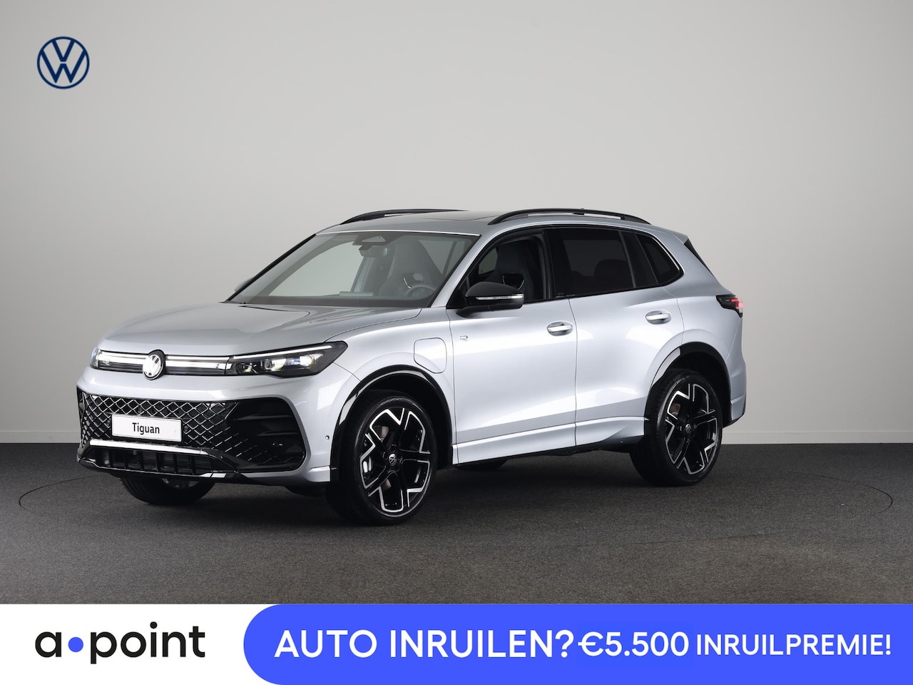 Volkswagen Tiguan - R-Line Edition 1.5 eHybrid 204 PK DSG | 20" LM | Black Style | Stoel & stuurverwarming | - AutoWereld.nl