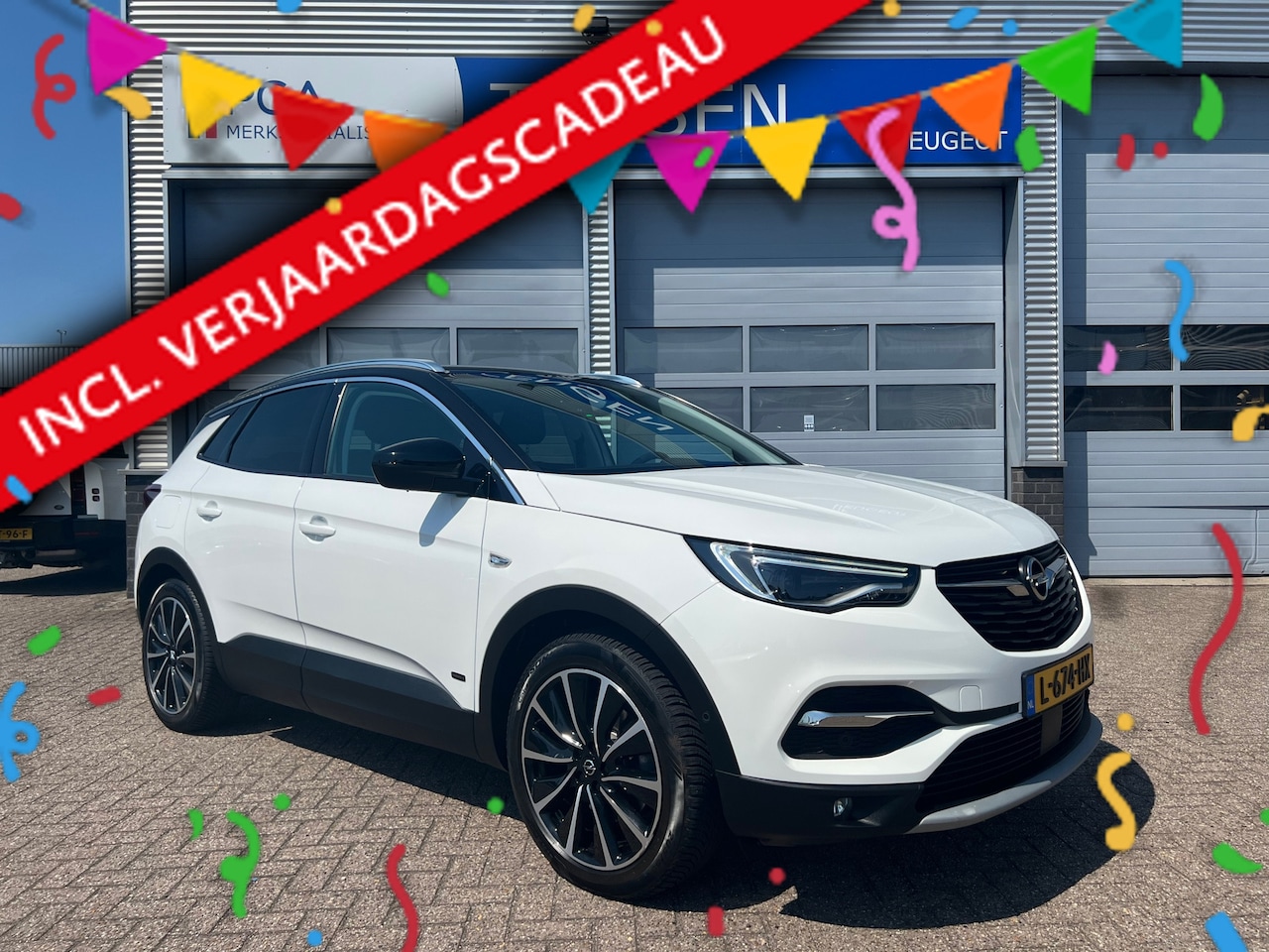 Opel Grandland X - 1.6 Turbo Hybrid4 300PK Business Executive | Stuurverwarming | Navigatie | Achteruitrijcam - AutoWereld.nl