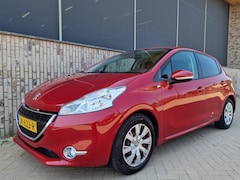 Peugeot 208 - 1.2 VTi Active AIRCO NAVI CRUISE TREKHAAK 2 X SLEUTELS