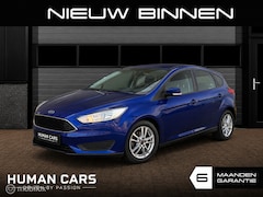 Ford Focus - 1.0 Ambiente, stoelverwarming, 2015 airco 5 deurs