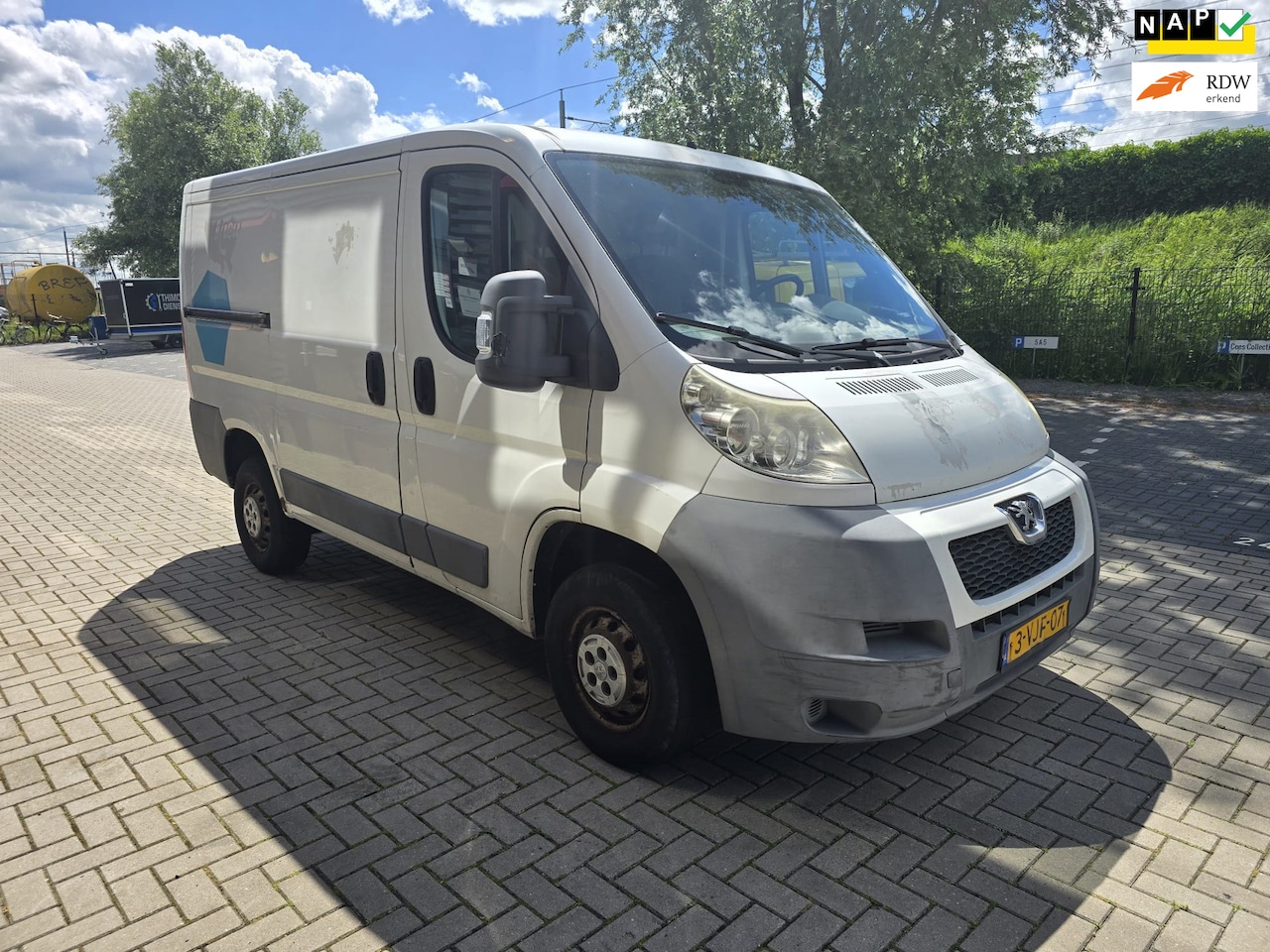 Peugeot Boxer - 330 2.2 HDI L1H1 | AIRCO | ELEC. PAKKET | NAP + BOEKJES - AutoWereld.nl