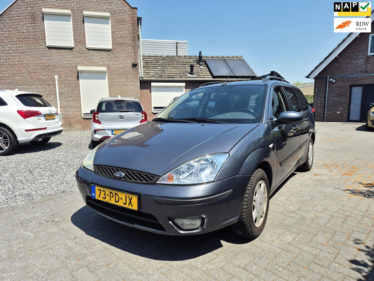 Ford Focus Wagon - 1.6-16V Futura Airco 240840 Km Trekhaak - AutoWereld.nl