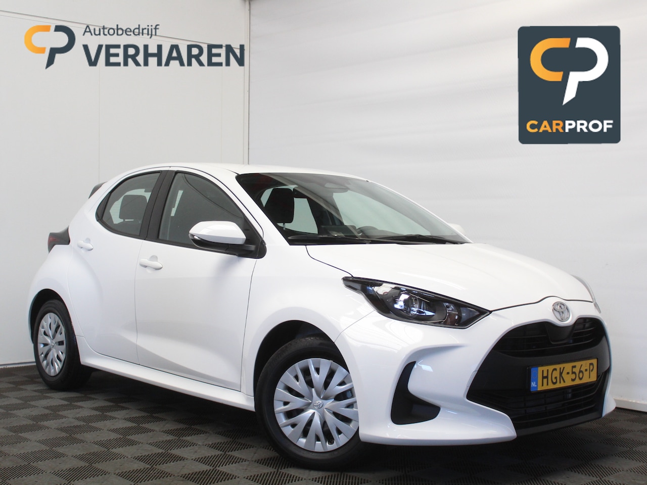 Toyota Yaris - 1.5 Hybrid 115 Comfort CLIMATE | CAMERA | ADAPCRUISE | CARPLAY | DAB | LED - AutoWereld.nl
