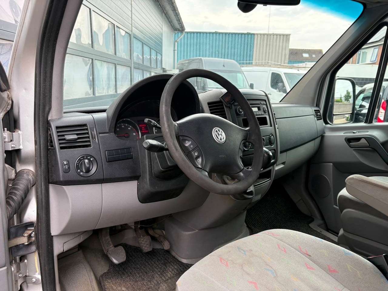 Volkswagen Crafter - 28 2.5TDI L1H1 Airco Cruise - AutoWereld.nl