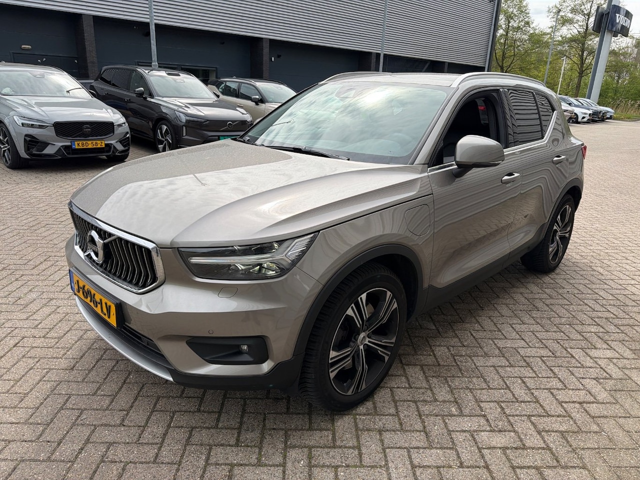 Volvo XC40 - T5 262PK Inscription | Trekhaak | Power Seats | HK Audio | Adapt. cruise control | BLIS - AutoWereld.nl