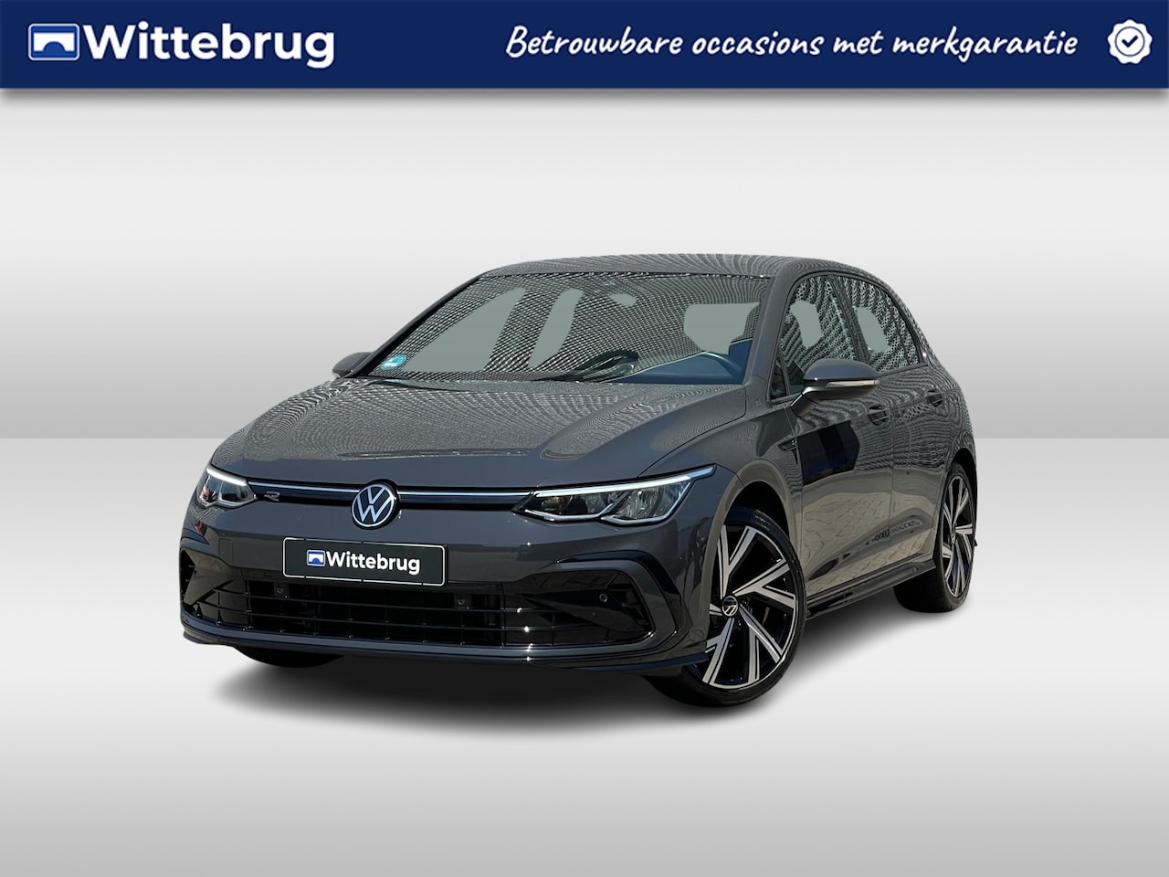 Volkswagen Golf - 1.5 TSI R-Line / Stoeverwarming / App Connect / Digital Cockpit Pro / 18'' LMV / VW - AutoWereld.nl