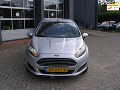 Ford Fiesta - 1.0 Style met zeer weinig kilometers en trekhaak