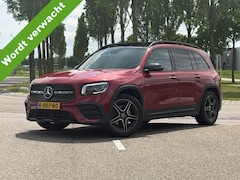 Mercedes-Benz GLB - 200 Business Solution AMG 163 PK I Panoramadak I Trekhaak I Stoelverwarming I Camera I Ele