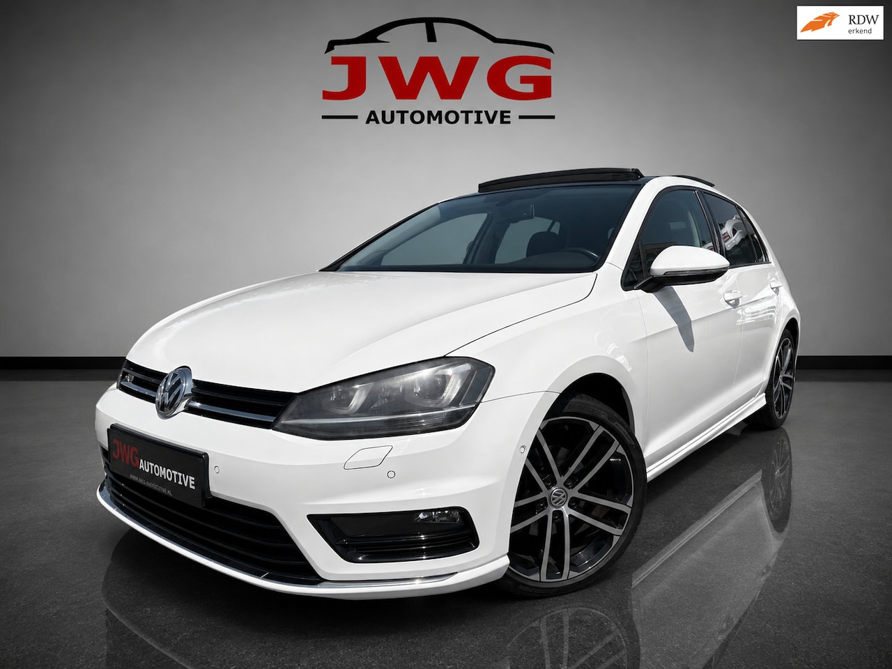 Volkswagen Golf - 1.4 TSI ACT R-line Pano/Massage/Keyless - AutoWereld.nl