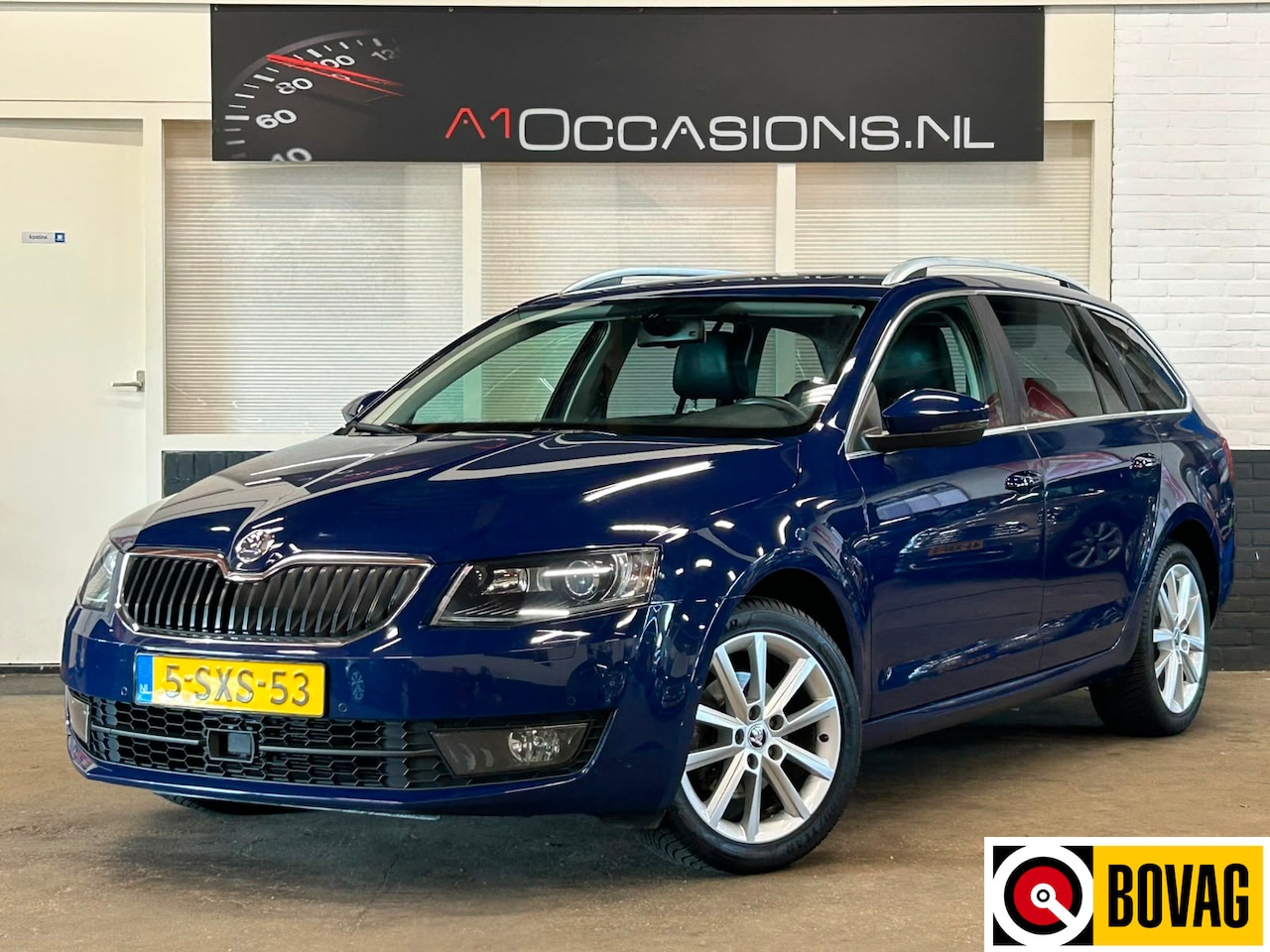 Skoda Octavia Combi - 1.2 TSI Greentech Elegance Businessline + LEDER - AutoWereld.nl