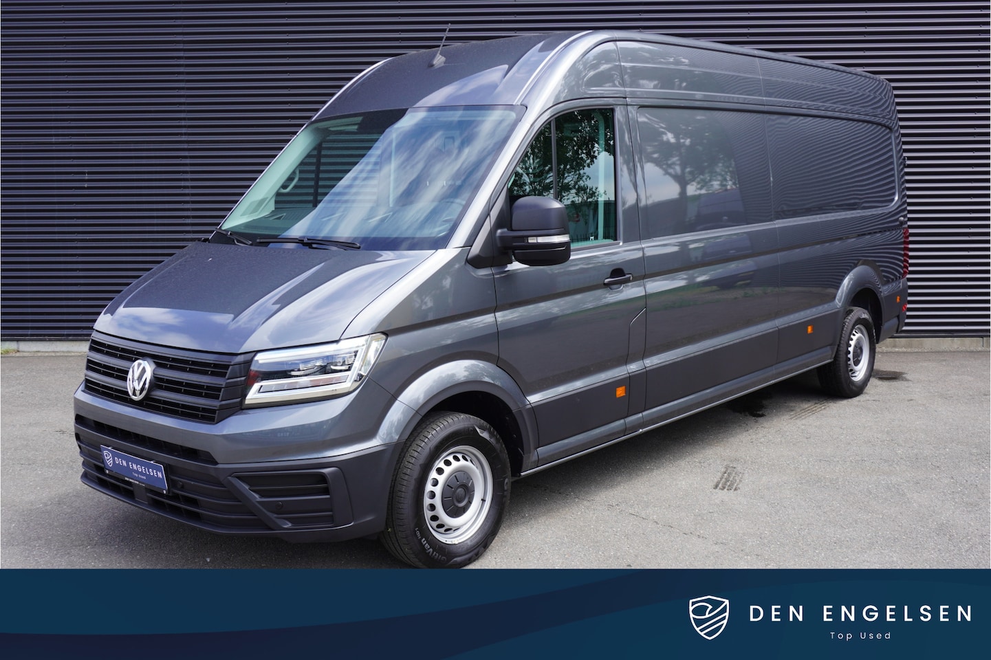 Volkswagen Crafter - 180pk RWD L4H3/L3H2 Apple carplay Camera Navigatie Parkeersensoren LED 3-zits - AutoWereld.nl