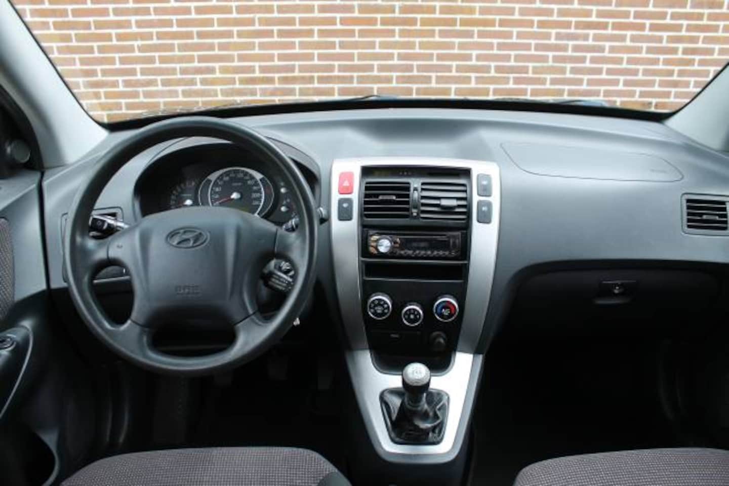 Hyundai Tucson - 2.0 I 2WD Dynamic
