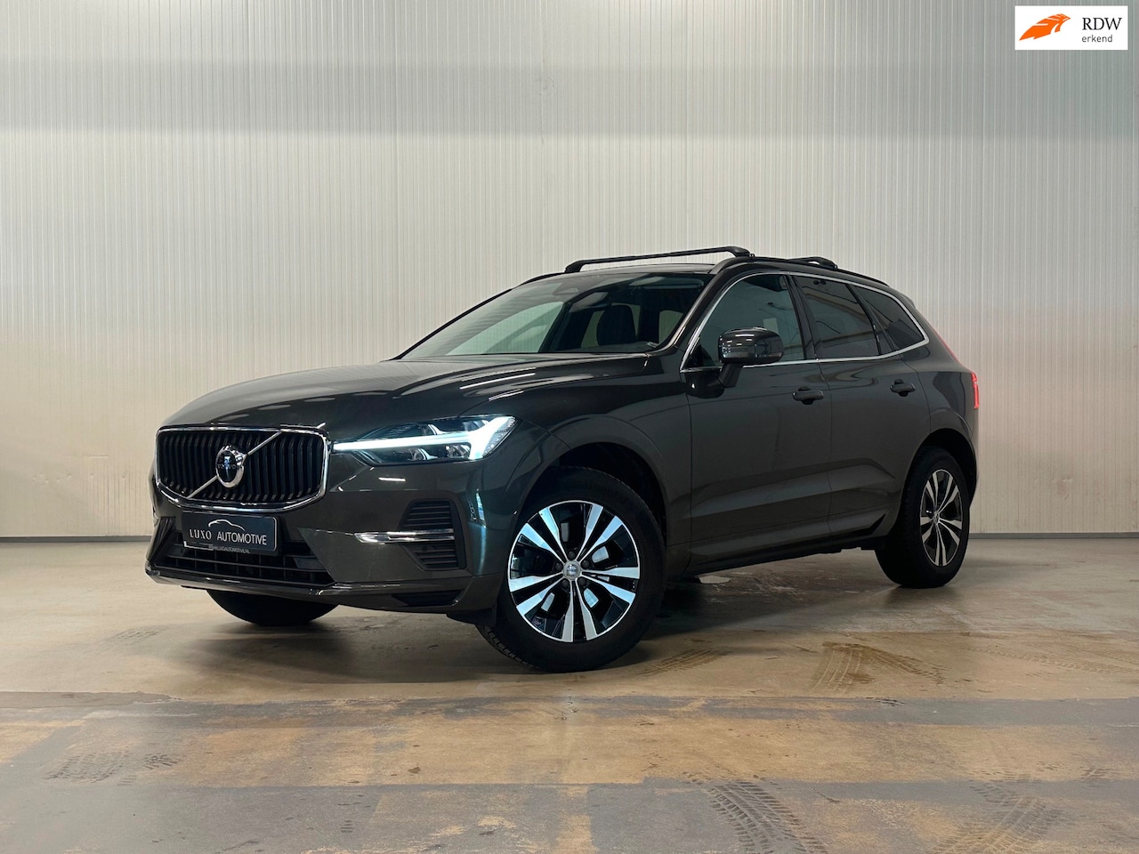 Volvo XC60 - 2.0 B4 Momentum Business | LED | ACC | HARMAN/KARDON | CAMERA | MILD HYBRIDE - AutoWereld.nl