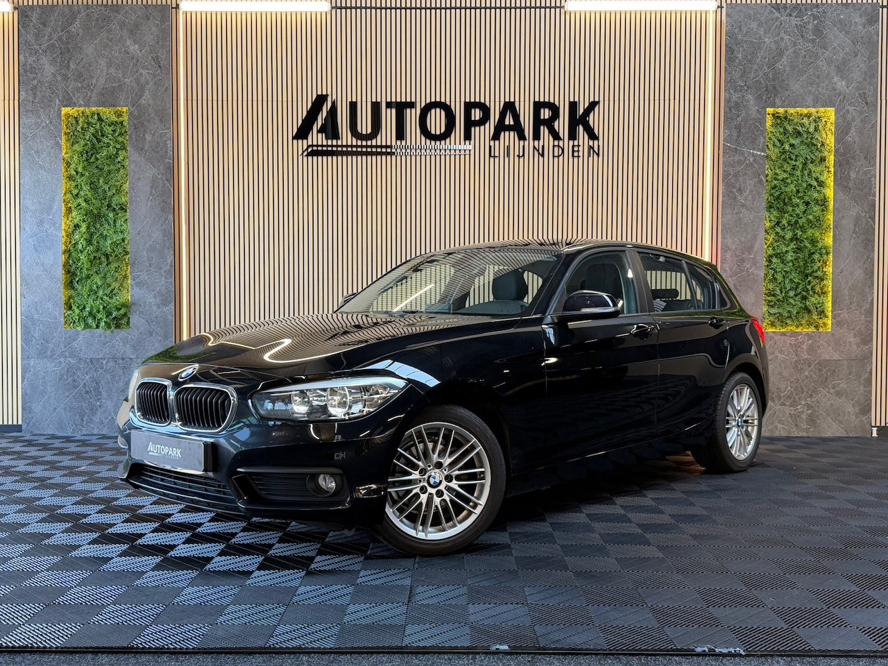 BMW 1-serie - 118i |BMW ONDERHOUDEN|CARPLAY|AUTOMAAT|CRUISE CONTROL|PDC|NAP|NL AUTO| - AutoWereld.nl