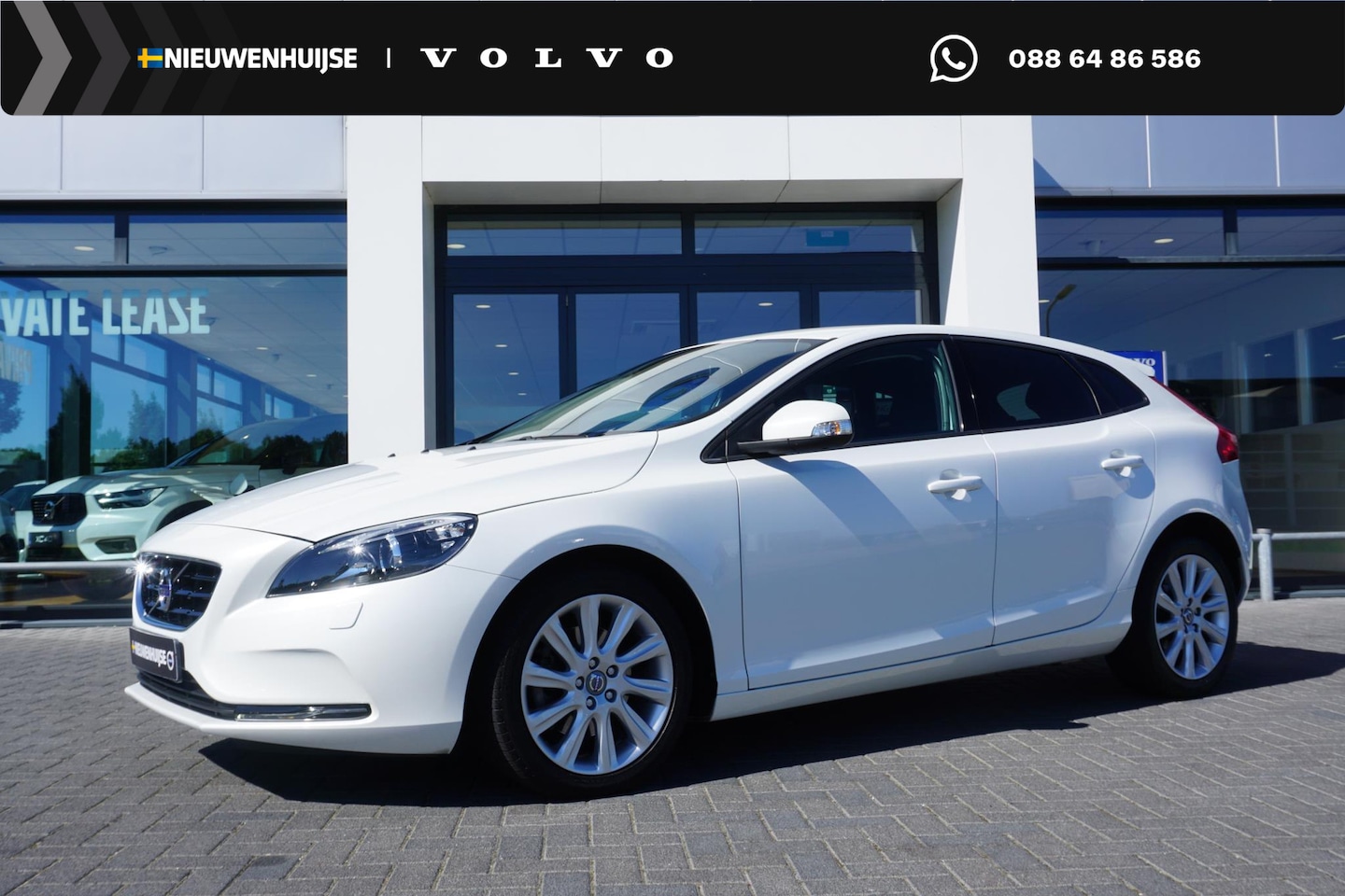 Volvo V40 - 1.6 T2 Kinetic Xenon | Stoelverwarming | Business Pack Connect | Parkeer camera | DEALER O - AutoWereld.nl