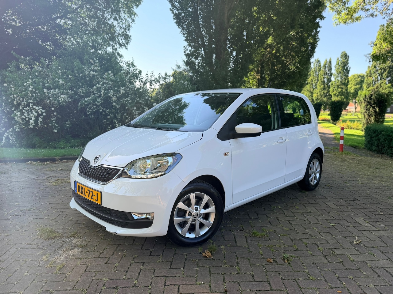 Skoda Citigo - 1.0 Highline Business Ed. | Climate | Cruise | DAB | Stoelverw. - AutoWereld.nl