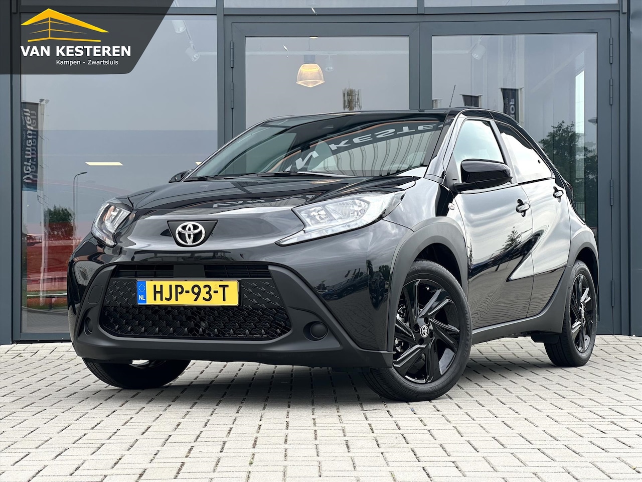 Toyota Aygo X - 1.0 VVT-i MT 72pk Play | C.C. | Cam. | 17" LMV | 1e eig. | Carplay | Nieuwstaat! | NL Auto - AutoWereld.nl