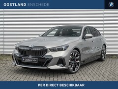 BMW 5-serie - 530e M Sport Automaat / Panoramadak / Trekhaak / Bowers & Wilkins / Parking Assistant Prof