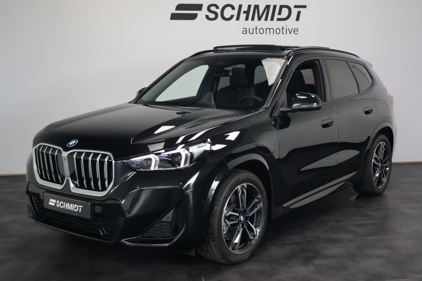 BMW X1 - xDrive25e M-Sport 245pk | Panoramadak | Trekhaak | Digital Key - AutoWereld.nl