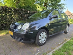 Volkswagen Polo - 1.4-16V Trendline