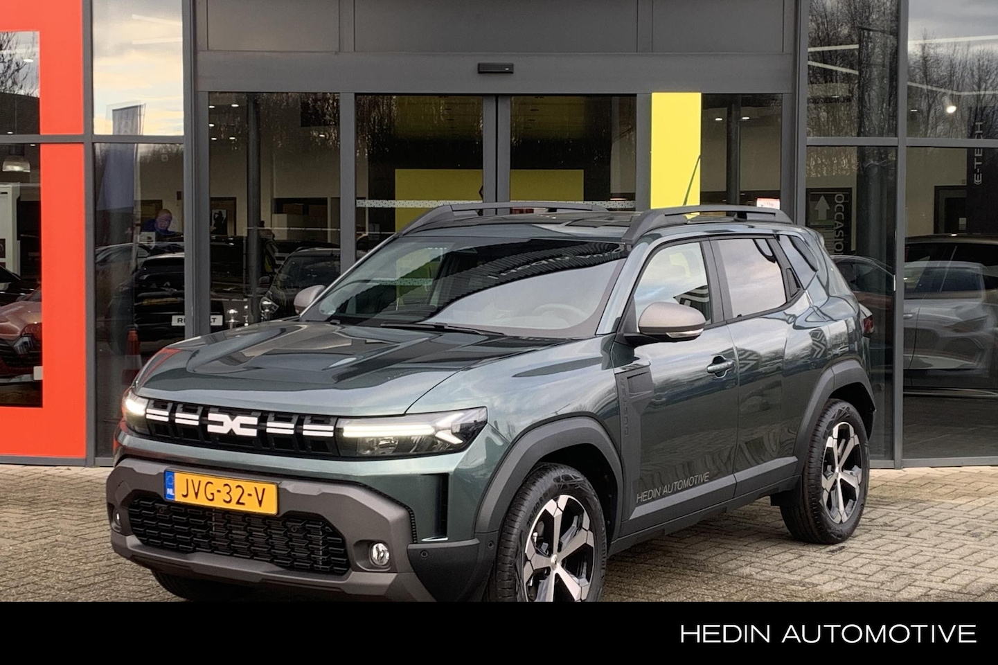 Dacia Duster - 1.8 hybrid 155 limited edition | camera | navi | sensoren rondom | Adaptive cruise control - AutoWereld.nl