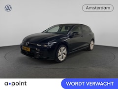 Volkswagen Golf - 1.5 eHybrid Life Edition 204 pk Automaat (DSG) | Verlengde garantie | Navigatie | Parkeers