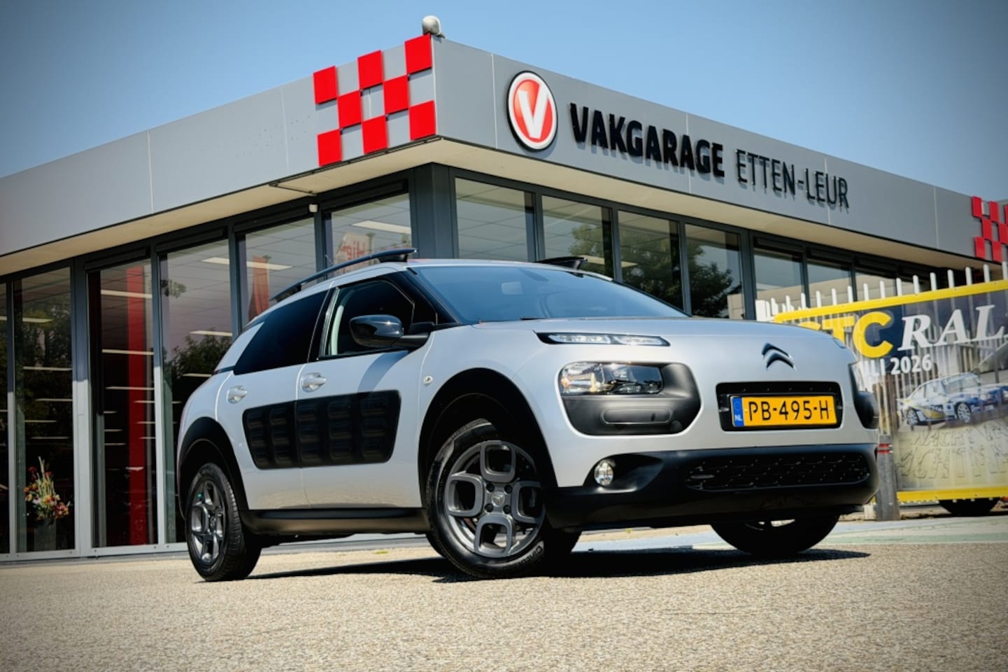 Citroën C4 Cactus - 1.2 Shine | PARKEERSENSOREN | CLIMA | CRUISE - AutoWereld.nl