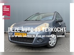 Renault Clio Estate - BJR 2009 1.2-16V 75 PK Special Line TREKHAAK | NAVI | AIRCO | ELEK. RAMEN