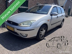 Ford Focus Wagon - 1.6-16V Futura INRUILKOOPJE AIRCO