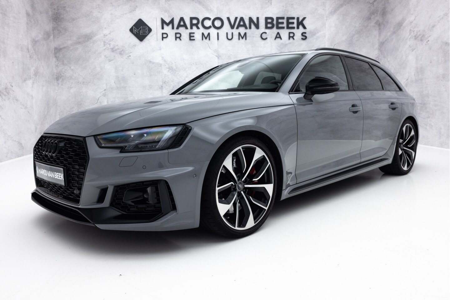 Audi RS4 - Avant 2.9 TFSI Quattro Pro Line Plus | Pano | RS Design Rood | Carbon | Massage | B&O - AutoWereld.nl