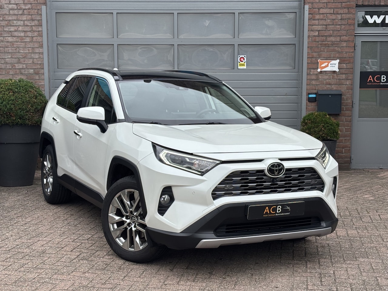 Toyota RAV4 - 2.0 VVT-iE Executive Trekhaak - AutoWereld.nl