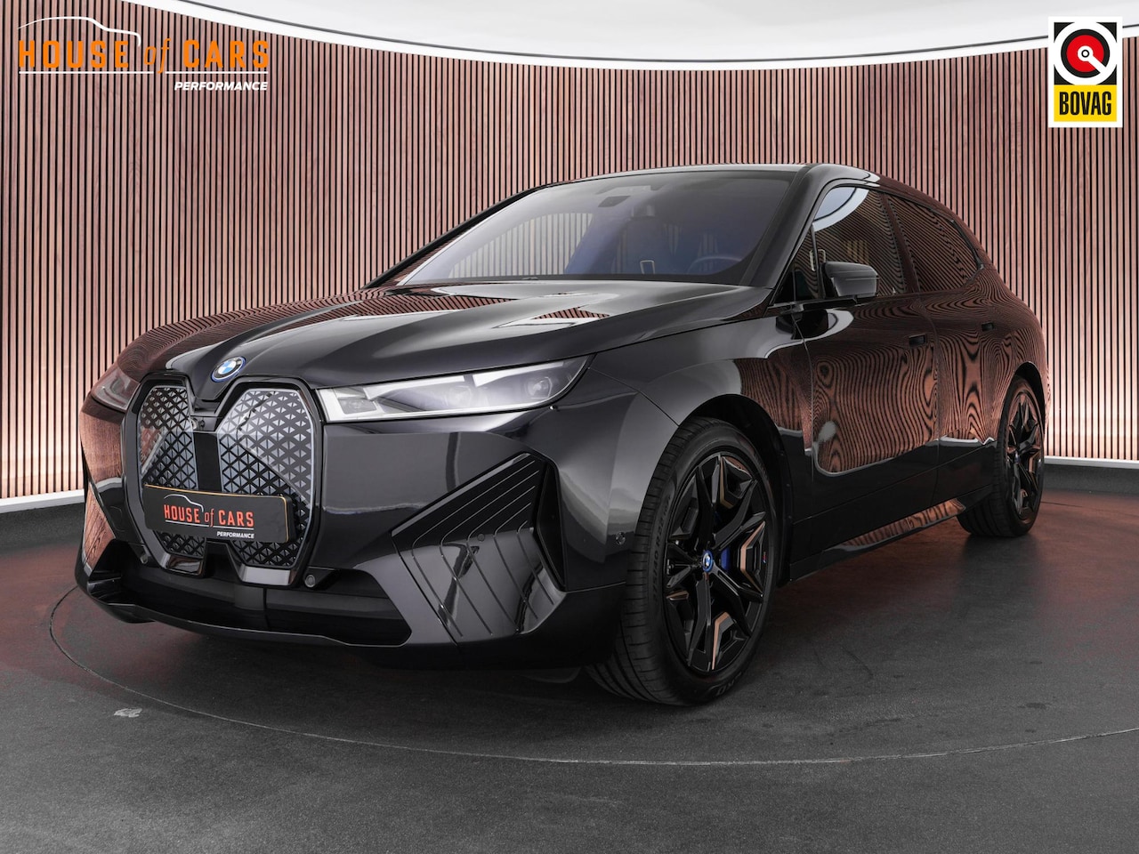 BMW iX - xDrive50 Business Edition Plus 112 kWh |BTW-auto|sportpakket|Bowers & Wilkens|pano sky lou - AutoWereld.nl