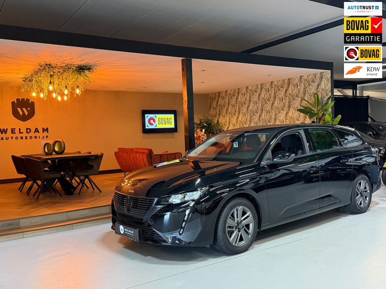 Peugeot 308 SW - 1.2 PureTech Allure|Trekhaak|i-Cockpit|CarPlay|Adaptieve Cruise|Keyless|LED+Xenon|Rijklaar - AutoWereld.nl