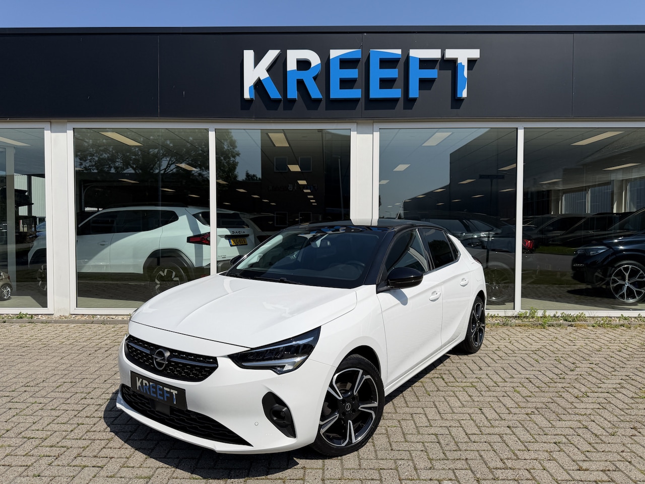 Opel Corsa - 1.2 GS Line Pano | Cruise | Winterpakket - AutoWereld.nl