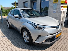Toyota C-HR - 1.8 Hybrid Active / Cruise Controle / Camera / PDC V+A / Telefoon / Navigatie / Climate Co
