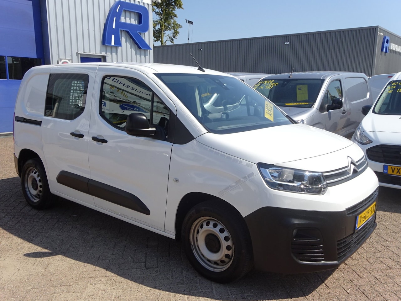 Citroën Berlingo - 1.6 BlueHDI Club AIRCO CRUISE CONTROL NAVIGATIE PDC SCHUIFDEUR - AutoWereld.nl