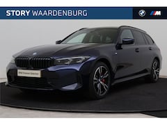 BMW 3-serie Touring - 330e M Sport Automaat / Sportstoelen / Achteruitrijcamera / M Adaptief onderstel / Adaptie