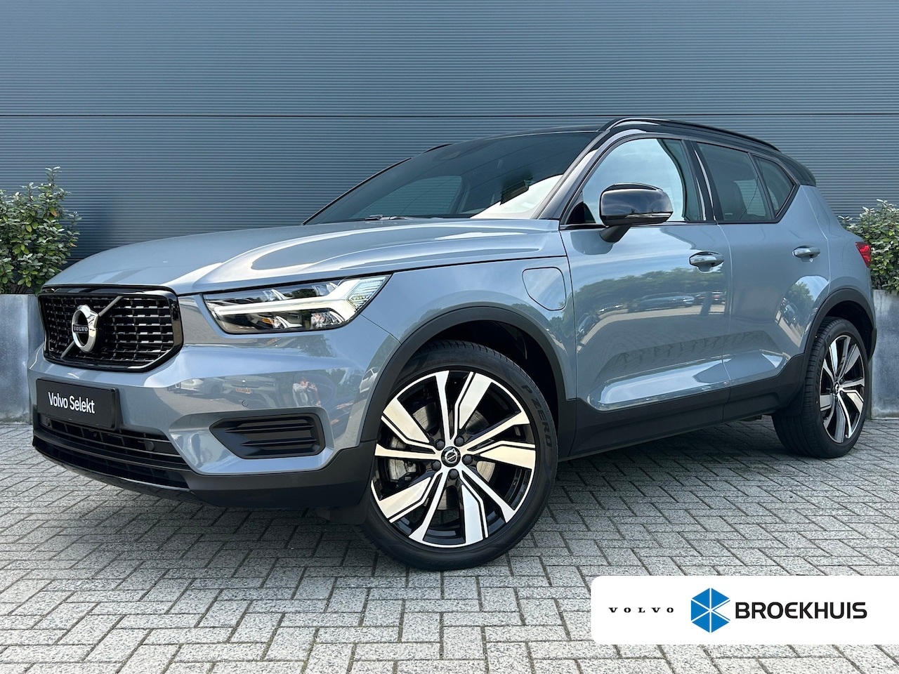 Volvo XC40 - 1.5 T4 Recharge R-Design | Pano | Leder | Camera | 20 inch | Navigatie | Cruise Control | - AutoWereld.nl