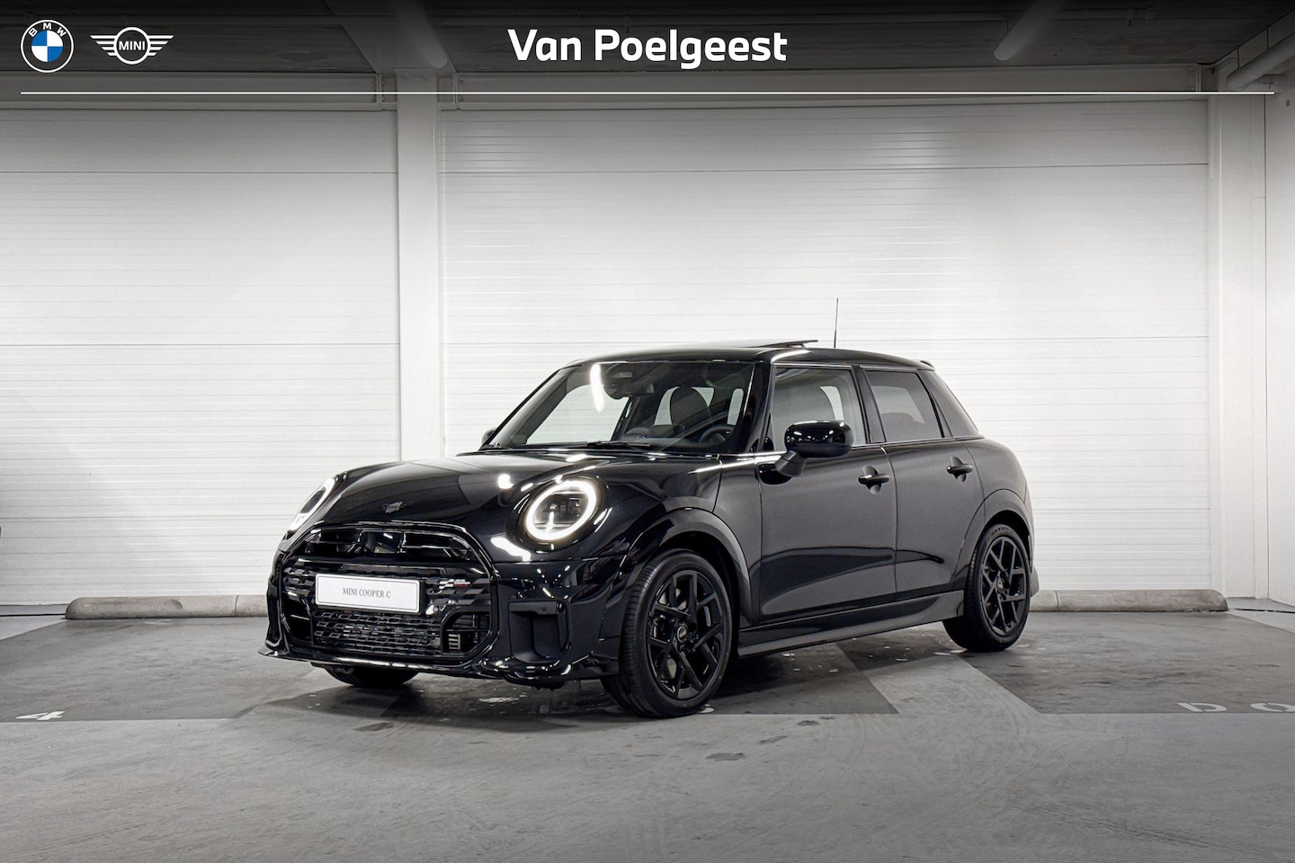 MINI 5-Deurs - Cooper John Cooper Works M | 17 inch John Cooper Works Sprint Spoke black | Opruimingsvoor - AutoWereld.nl