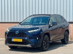 Toyota RAV4 - 2.5 Hybrid Bi-Tone Facelift/ Panorama/ Dealer onderhouden