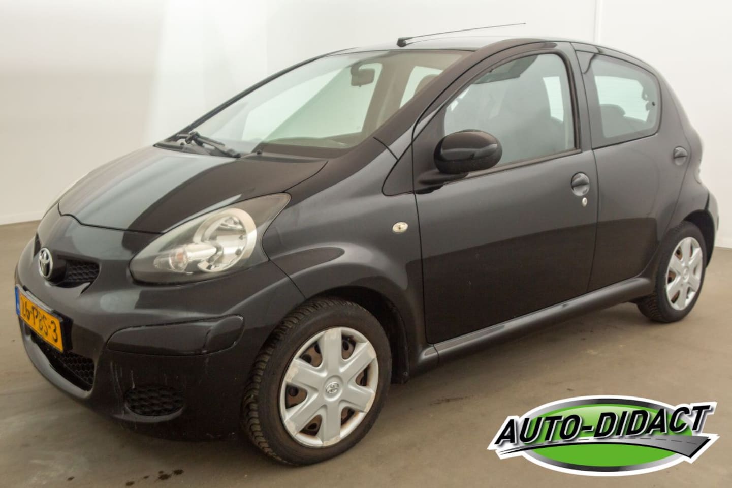 Toyota Aygo - 1.0-12V Comfort Navigator 1.0-12V Comfort Navigator - AutoWereld.nl