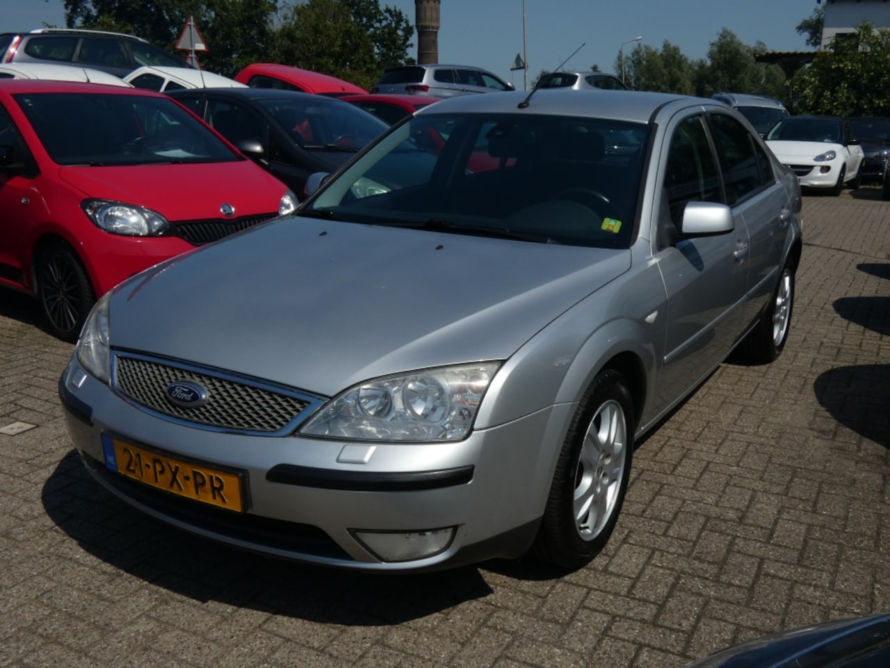 Ford Mondeo - 2.0-16V Futura Automaat Airco - AutoWereld.nl