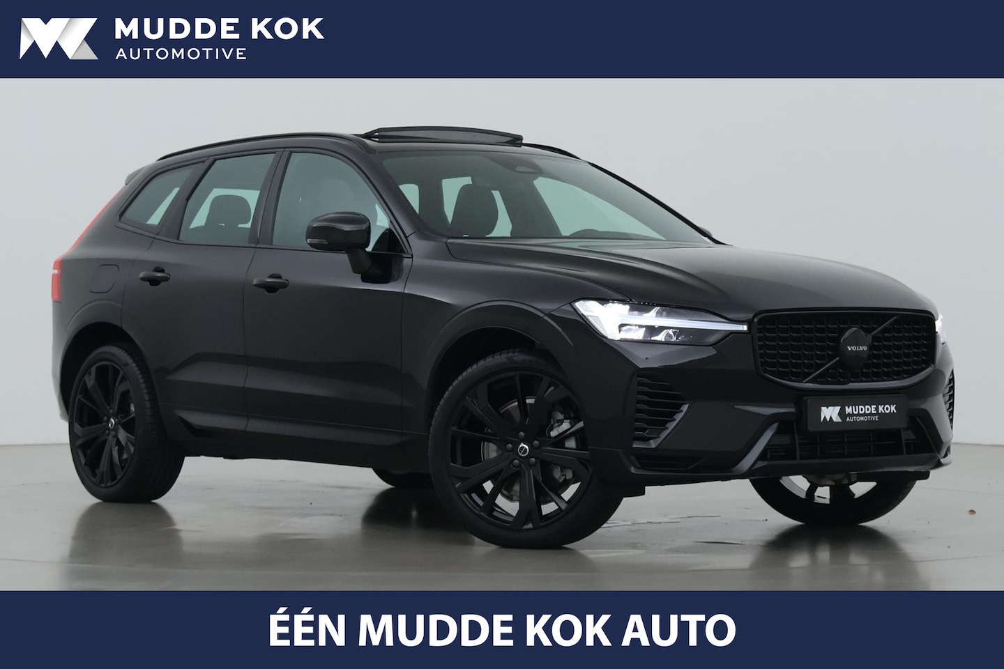 Volvo XC60 - 2.0 T8 Plug-in hybrid AWD Plus Black Edition | Panoramadak | Trekhaak | Stoel+Stuurverwarm - AutoWereld.nl
