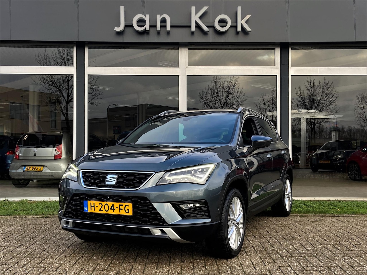 SEAT Ateca - 1.5 TSi 150 pk Xcellence Business Intense | Trekhaak | 360 ° Camera | Elktr. Achterklep - AutoWereld.nl