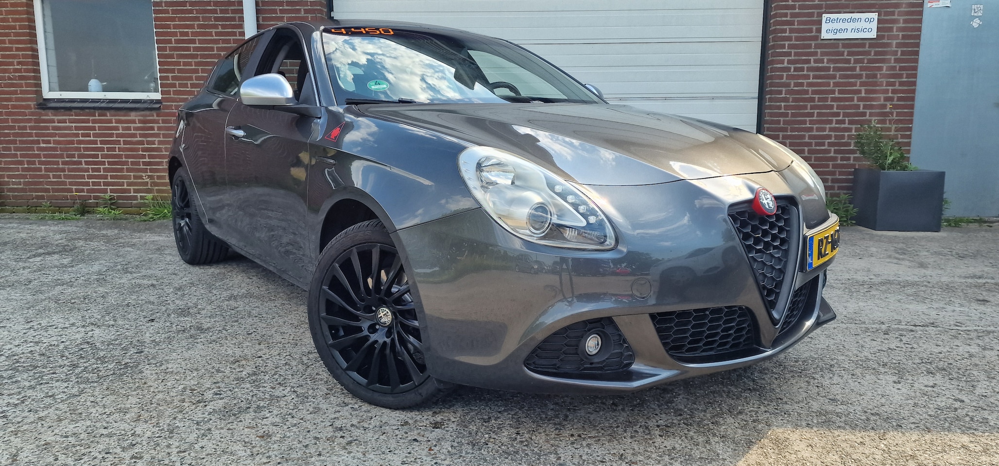 Alfa Romeo Giulietta - 1.4 T M-Air Business Executive In nette staat verkerende Alfa Romeo 1 4 T Bjr 2011, lm velgen, cruise, Pdc, afneembare tr - AutoWereld.nl