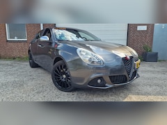 Alfa Romeo Giulietta - 1.4 T M-Air Business Executive In nette staat verkerende Alfa Romeo 1 4 T Bjr 2011, lm velgen, cruise, Pdc, afneembare tr