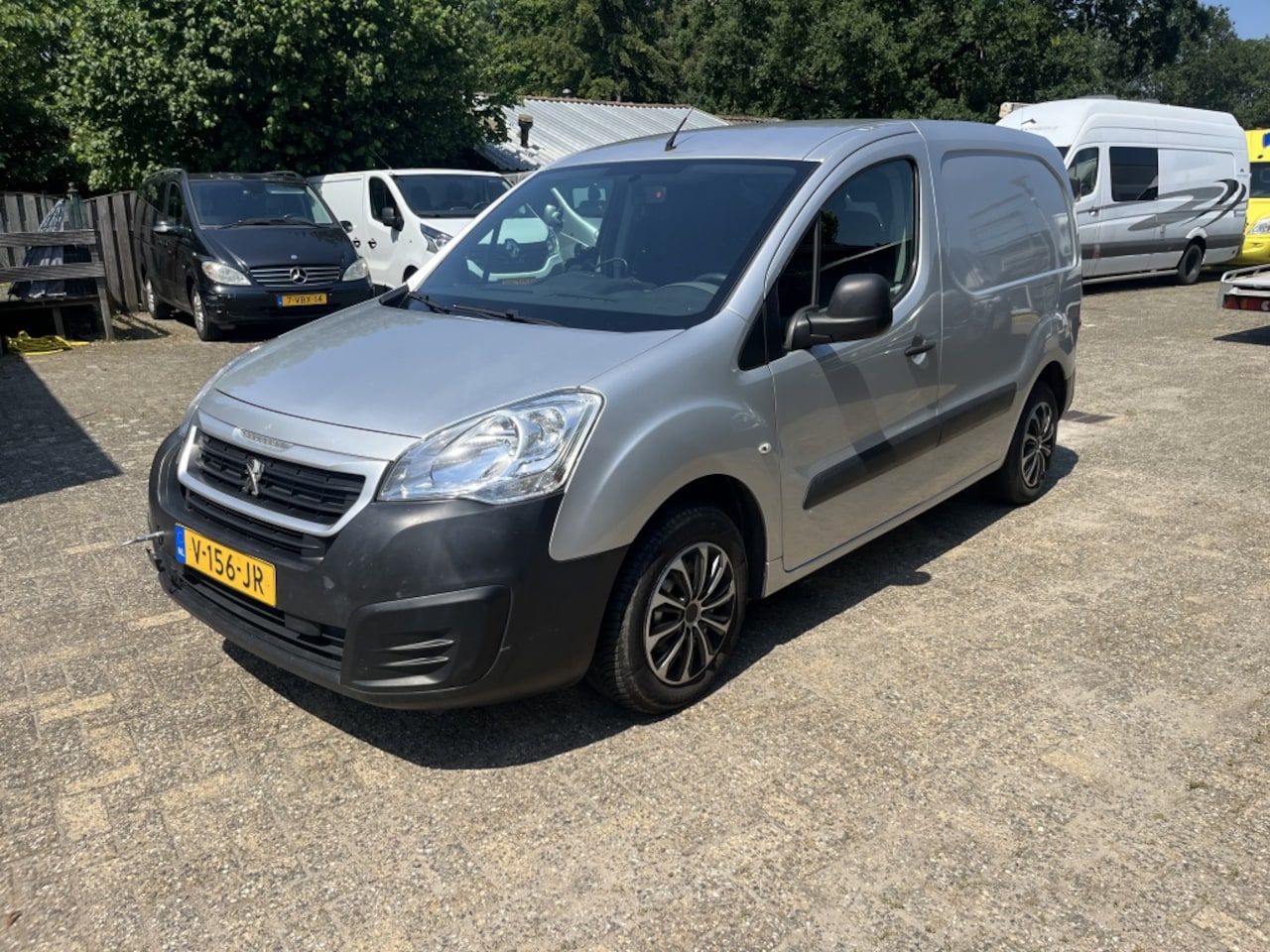 Peugeot Partner - 120 1.6 BlueHDi MOTORSCHADE - AutoWereld.nl