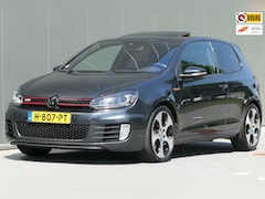 Volkswagen Golf - 2.0 GTI Youngtimer Schuifdak Stoelverwarming