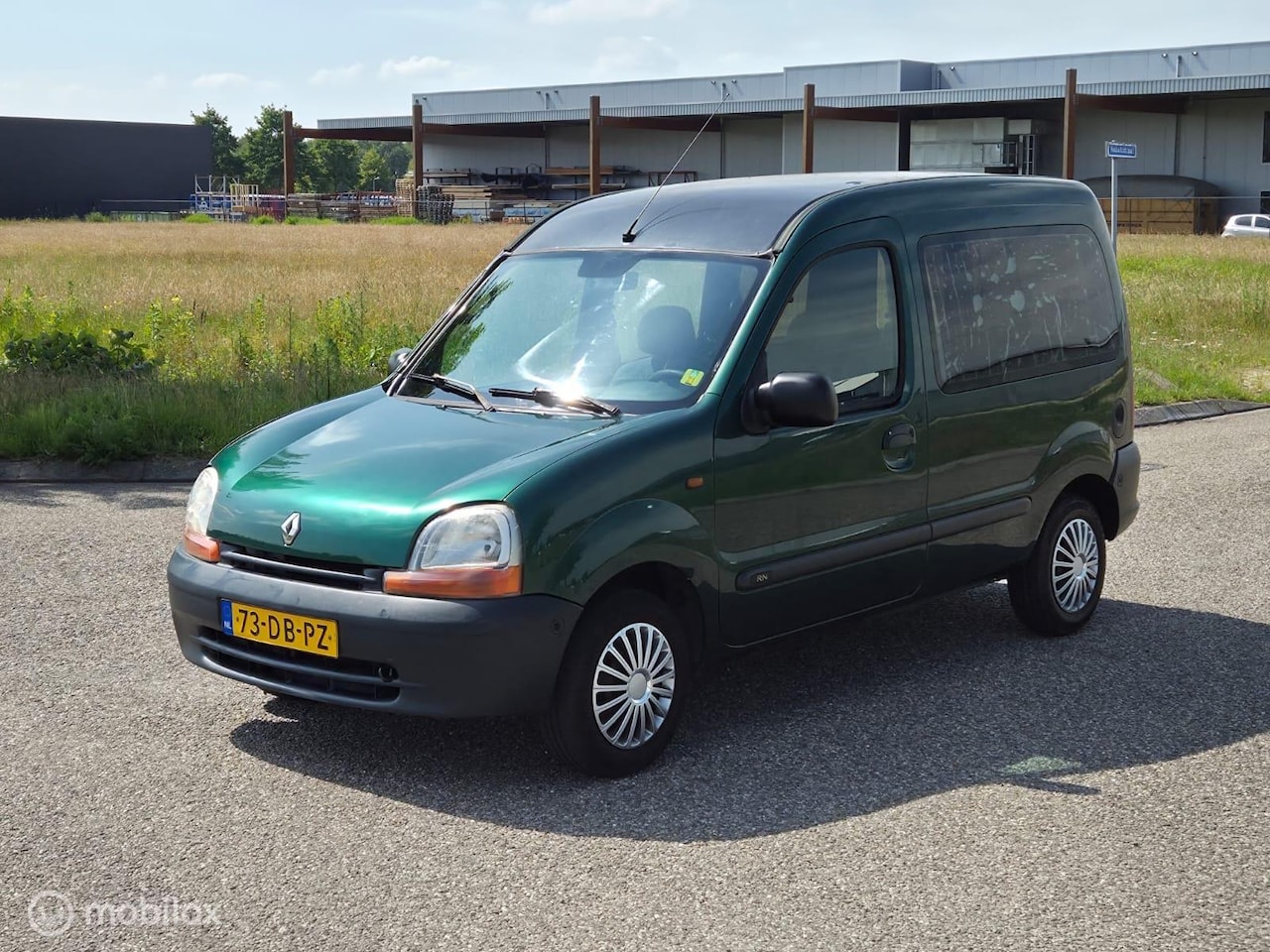Renault Kangoo - combi 1.4 RT Pampa Lage km stand NIEUWE APK - AutoWereld.nl